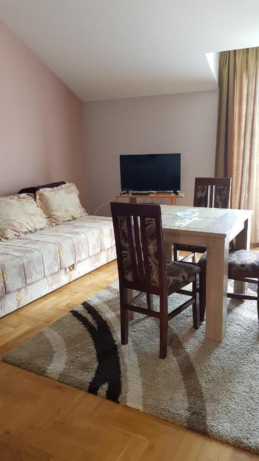 Apartmani V&F Vrnjačka Banja Esterno foto