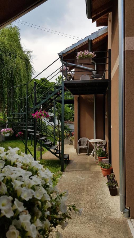 Apartmani V&F Vrnjačka Banja Esterno foto