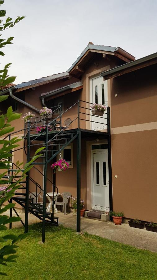 Apartmani V&F Vrnjačka Banja Esterno foto